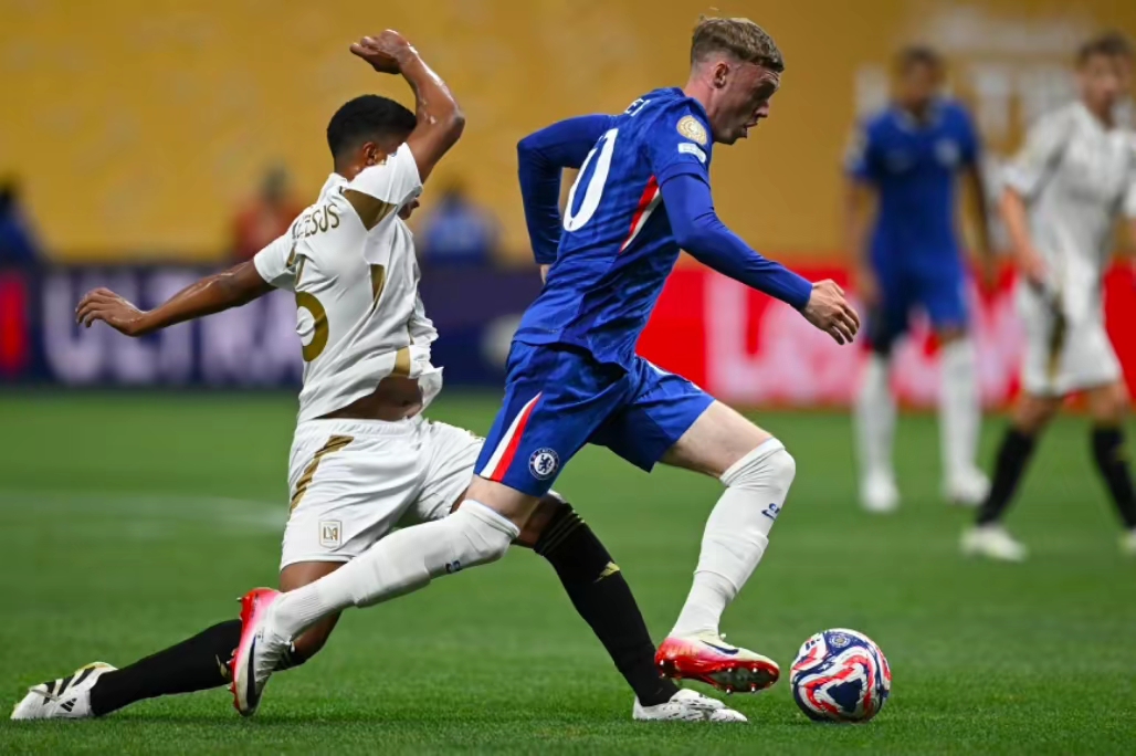 关于加拿大轻取切尔西，弗拉霍维奇统治全场的信息