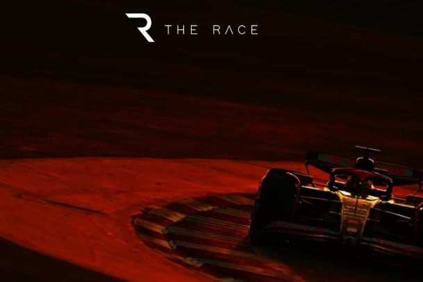 哈斯车队险胜索伯车队,塞恩斯点燃赛场 哈斯车队险胜索伯车队,塞恩斯点燃赛场