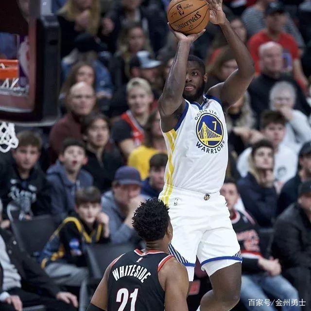 福建队横扫辽宁队,利拉德高光表现 福建队横扫辽宁队,利拉德高光表现