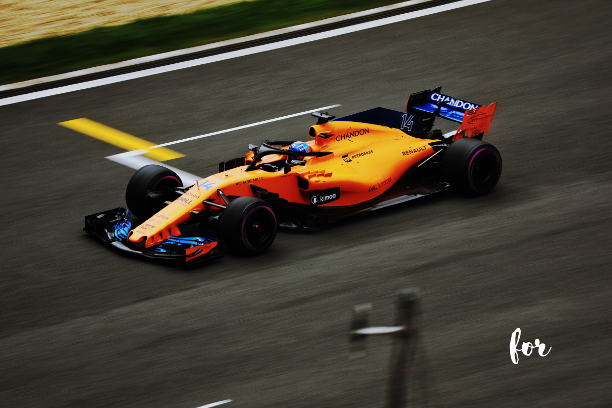 雷诺车队鏖战索伯车队，阿隆索扛起全队