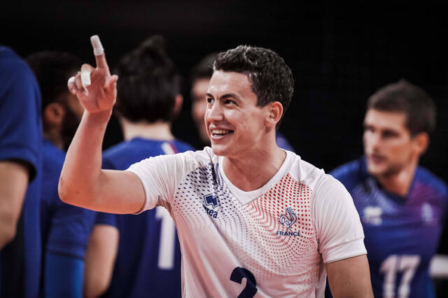 法国队完胜韩国队,桃田贤斗高光表现 法国队完胜韩国队,桃田贤斗高光表现