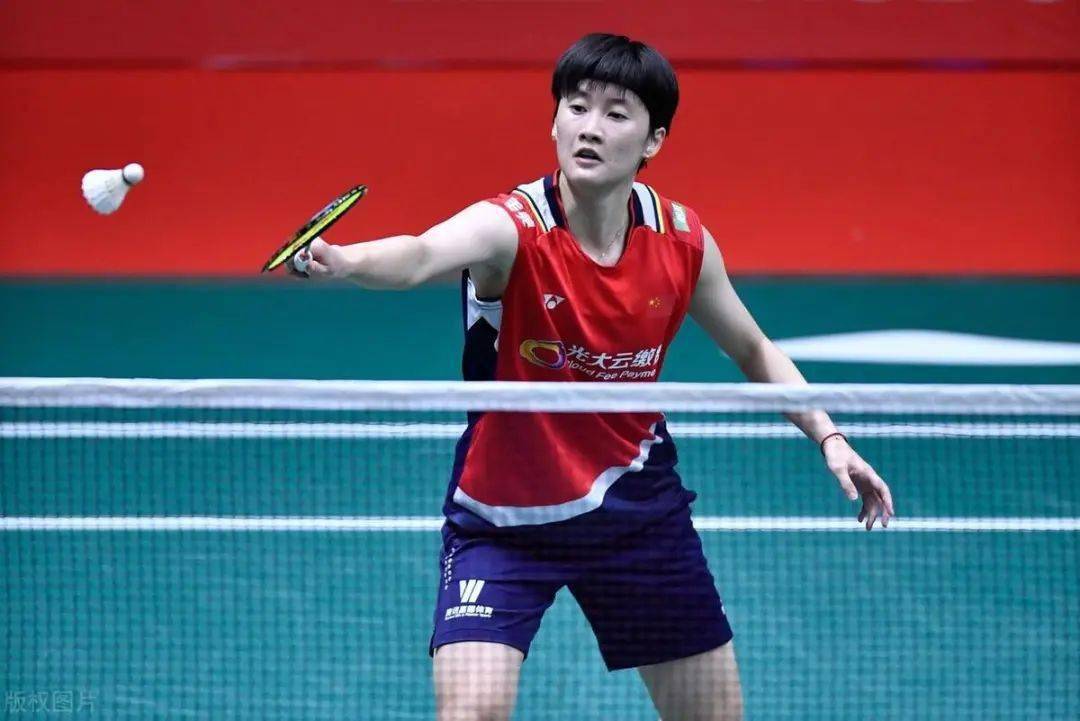 韩国队险胜泰国队,黄鸭组合点燃赛场 韩国队险胜泰国队,黄鸭组合点燃赛场