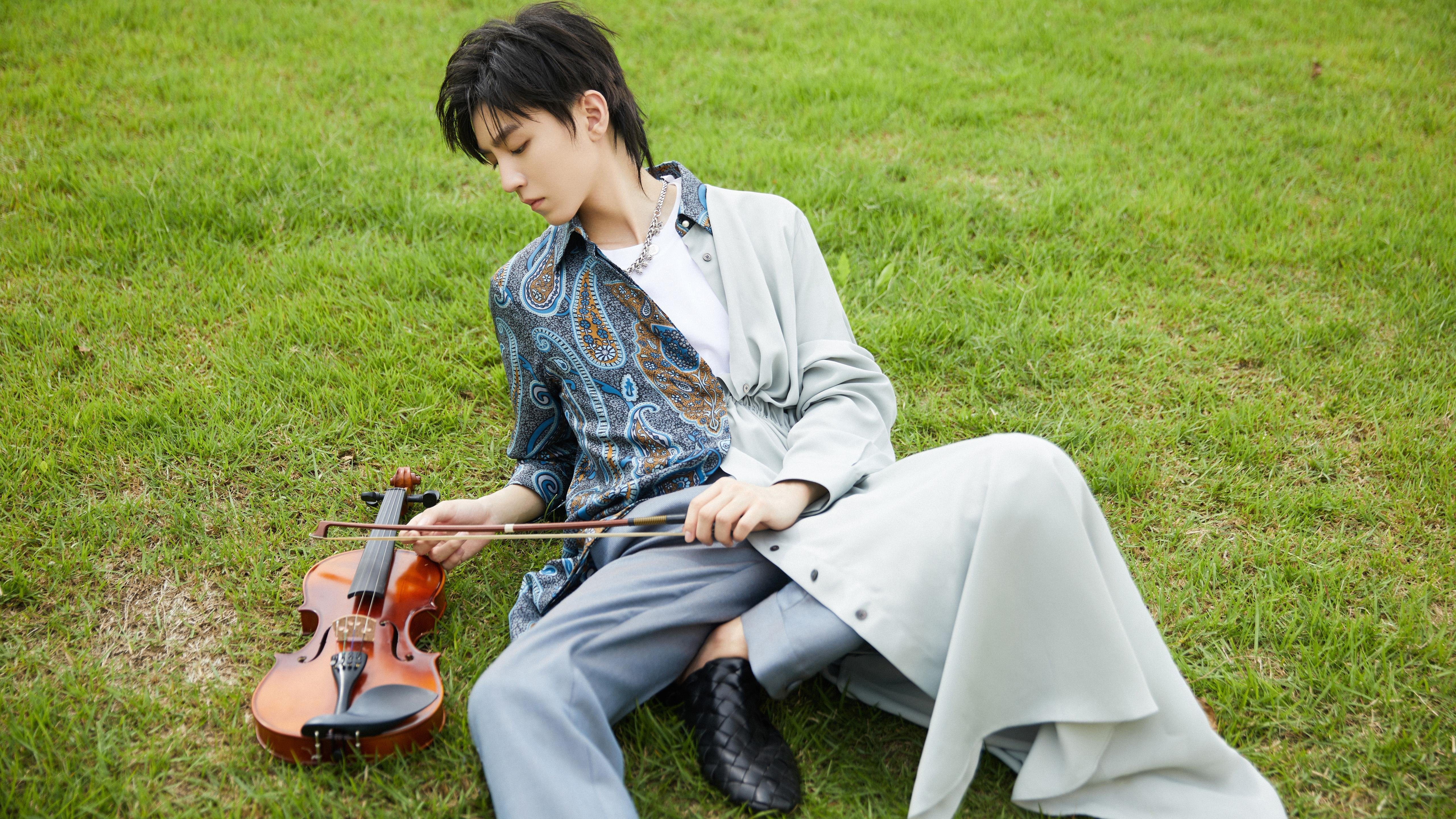 伊布独舞绿茵场,连续得分拉开差距,丹麦对阵阿尔及利亚激战成经典