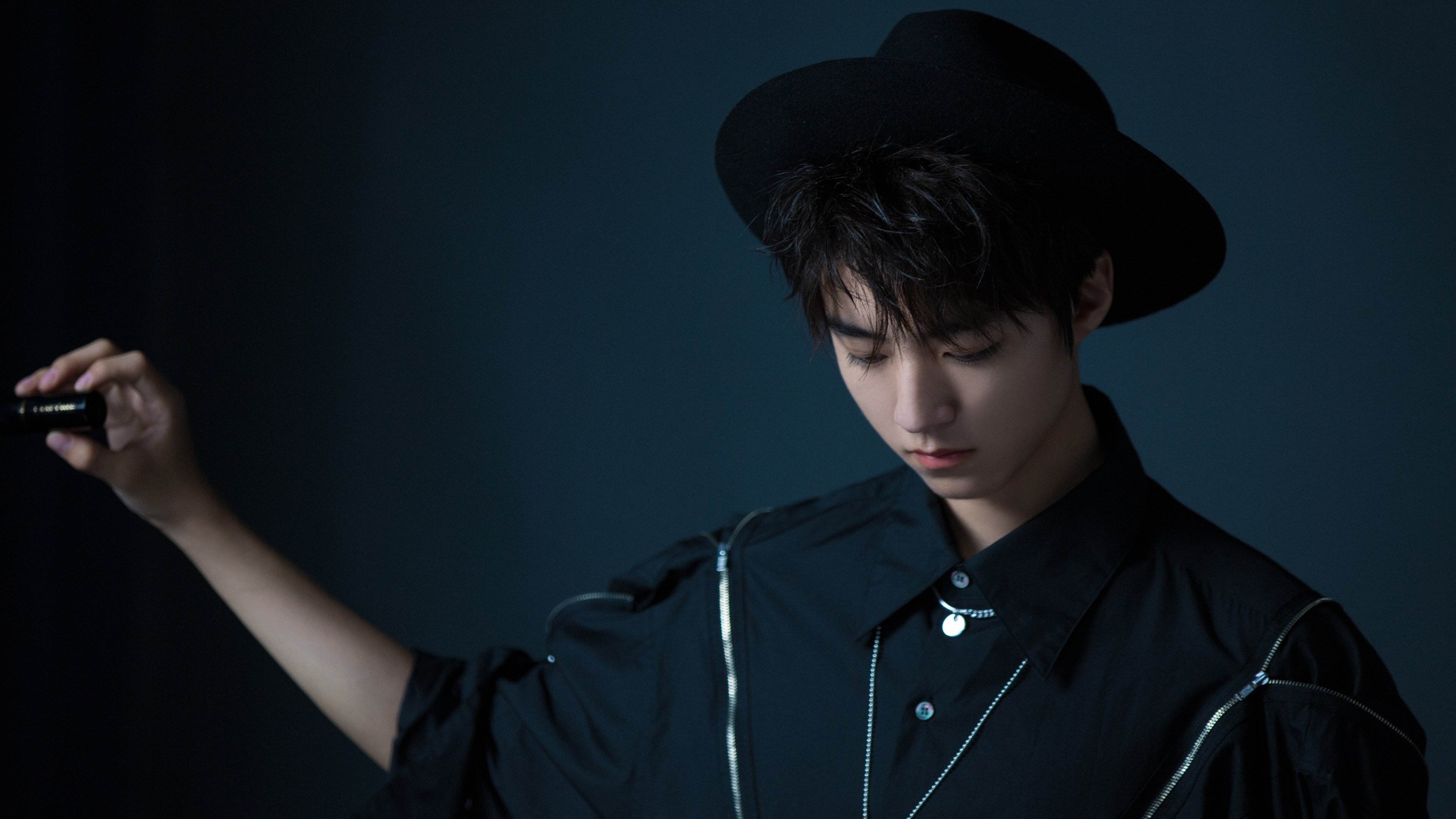 跨界唯一性,尼克斯碾压广厦与伦纳德英超称王的体育奇观