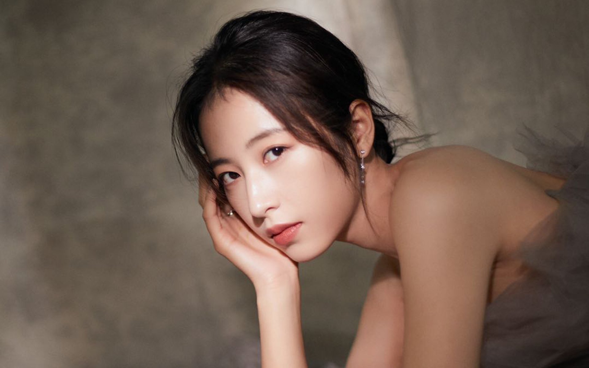 拉梅洛穿针引线存在感拉满，雷霆铁幕封锁尼克斯哑火